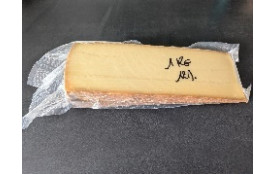 Comté 9 mois par 500gr (prix au kg : 18€)